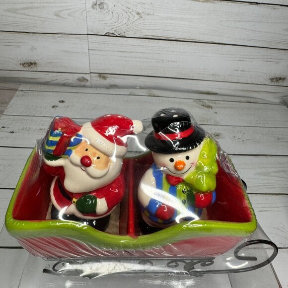 Santa & Snowman Salt & Pepper Shaker Set In Sleigh Christmas Decor NOS Sealed - Picture 3 of 10